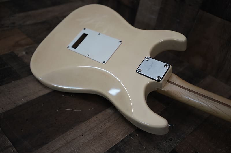 Greco Guitar Device SPF-40 1987 Vintage White With Spirit Energy Maple Neck  HSS Made in Japan MI