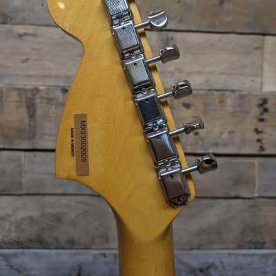 Fender MIM Kurt Cobain Jag-Stang Electric Guitar Rosewood Fingerboard Pearloid Inlay Sonic Blue image 6