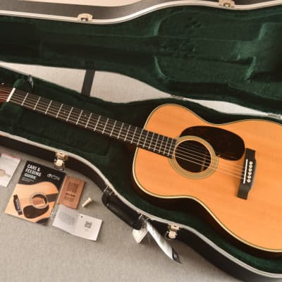 Martin 000-28 Standard Acoustic Guitar Floor Model #2829626 image 1