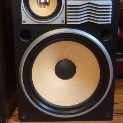 Yamaha ns 9393 store speakers