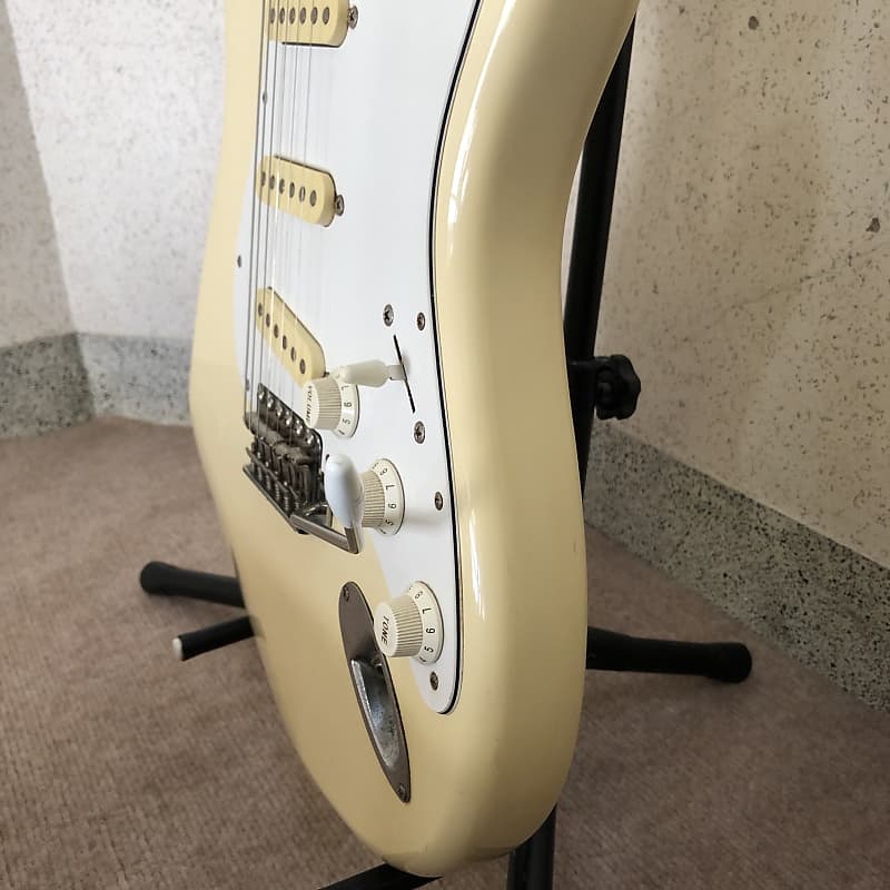FERNANDES R-8 Stratocaster The Revival (RST-40) / '59 Model FERNANDES R-8 Stratocaster The Revival (RST-40) / '59 Model