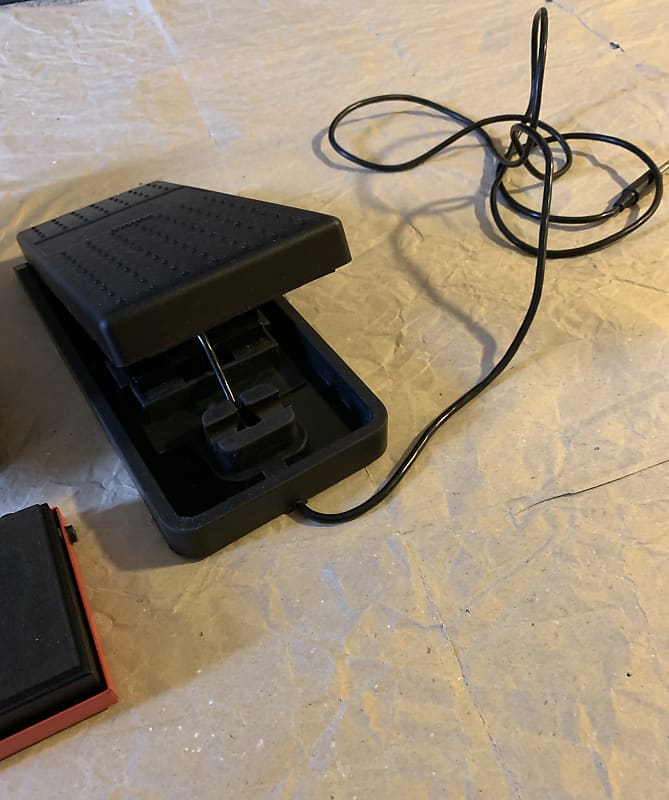 【動作品】 YAMAHAギターエフェクトプロセッサーFX770　フットペダル付 Yamaha FX-770 Guitar Effect Processor 90s with two FC7