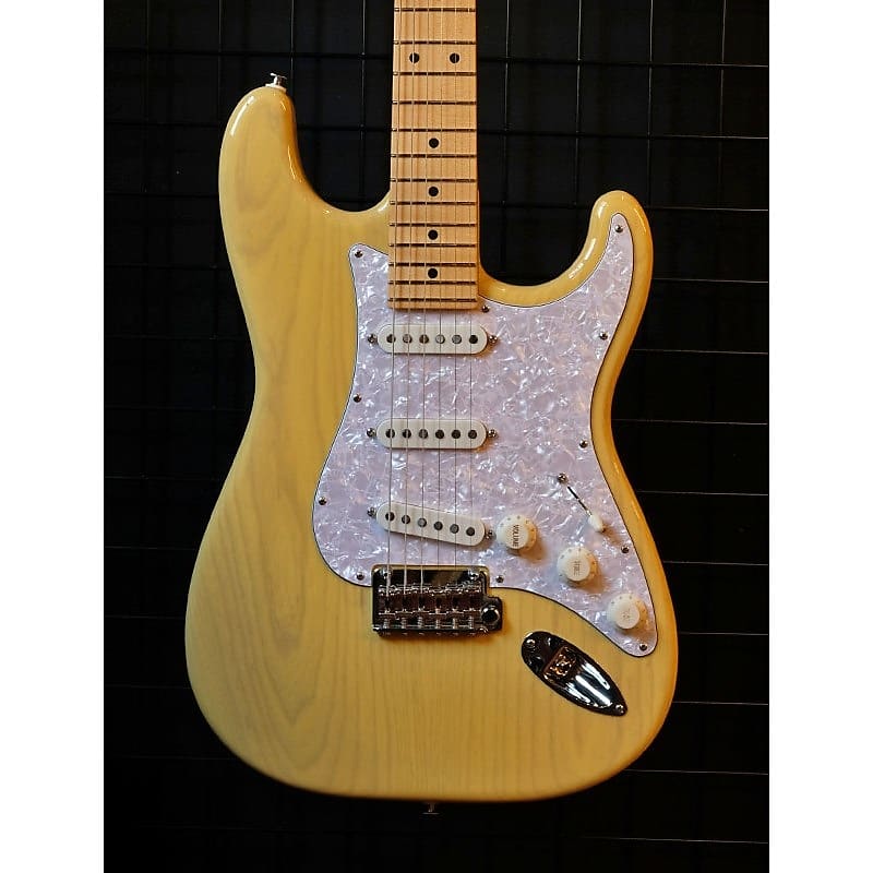 Suhr Guitars JE-Line Classic S Ash SSS (Trans Blonde/Maple) SN.71911 [USED]  [Weight3.64kg]