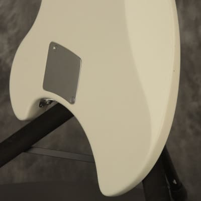 1970's Ovation BREADWINNER White with very early features image 24