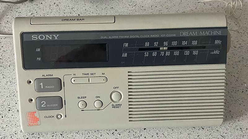 Sony Dream Machine Digital Clock Radio ICF-C370 AM FM Dual Alarm