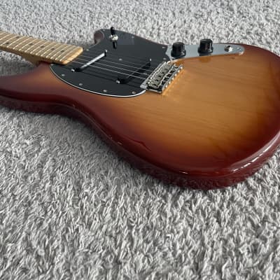 Fender Player Mustang 2021 MIM Sienna Sunburst 75th Anniversary Maple FB Guitar image 4