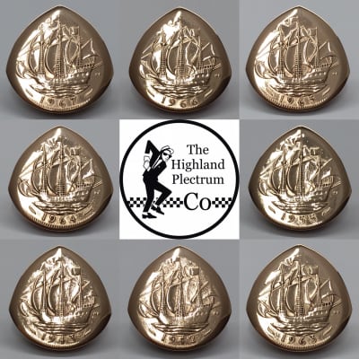 The Highland Plectrum Co. One King George VI 1938 Bronze Half Penny Coin Plectrum. image 8