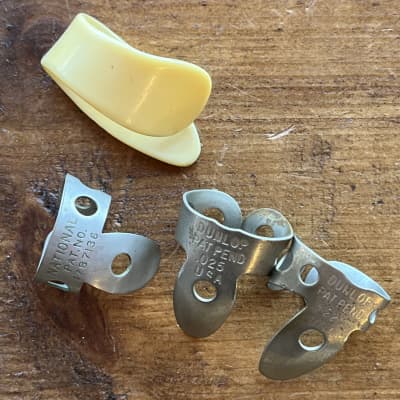 18053) Dunlop & National Pat.No. 1787136, Vintage Finger and 18053) Dunlop & National Pat.No. 1787136, Vintage Finger and