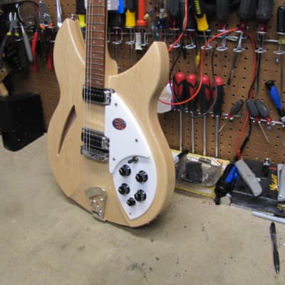 Rickenbacker 330 2022 - Mapleglo - NOS, Never Retailed - You will be the 1st Owner! image 6