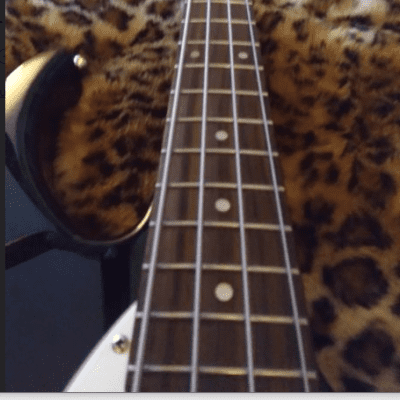 Peavey Milestone 4-String Electric Bass Black image 2