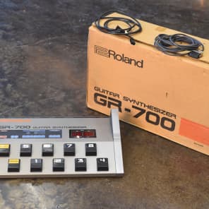 Roland G-707 W/GR-700 Guitar Synthesizer image 4
