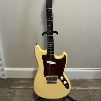Fender Musicmaster 1970 - 1980 image 1