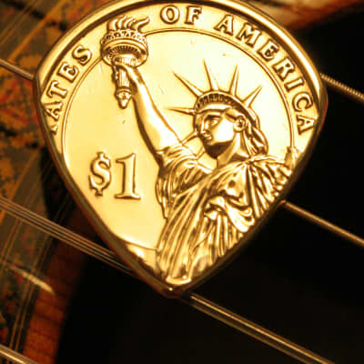 Master Artisan USA Presidential Liberty Dollar Coin Guitar Pick 2000's Gold image 1