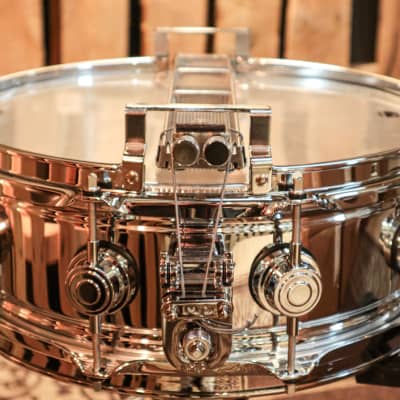 DW Collector's True-Sonic Chrome Over Brass 5x14 Snare Drum - DRVC0514SAC image 8