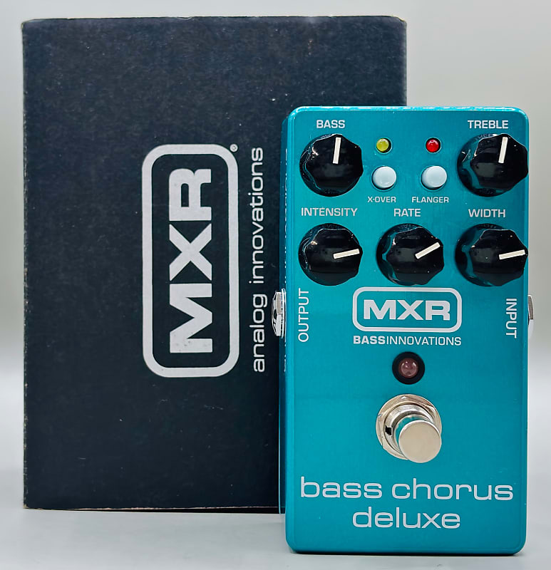 MXR M83 Bass Chorus Deluxe