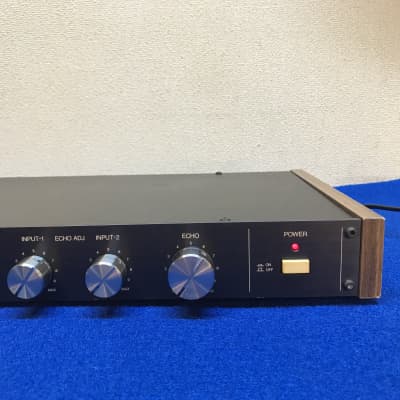 Gorgeous Hawk HR-101 Reverb/echo unit. Large twin spring Gorgeous Hawk HR-101 Reverb/echo unit. Large twin spring