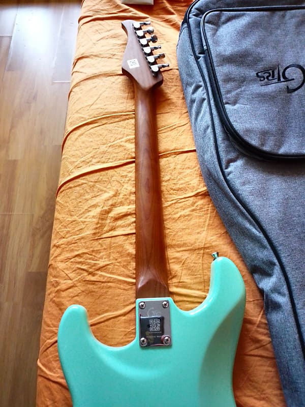 Mooer GTRS S800 Surf Green With Integrated Audio Interface Mooer GTRS S800 Surf Green With Integrated Audio Interface