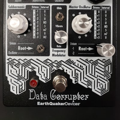 【美品】EQD／シンセ系ファズ Data Corrupter Data Corrupter Modulated Monophonic Harmonizing PLL