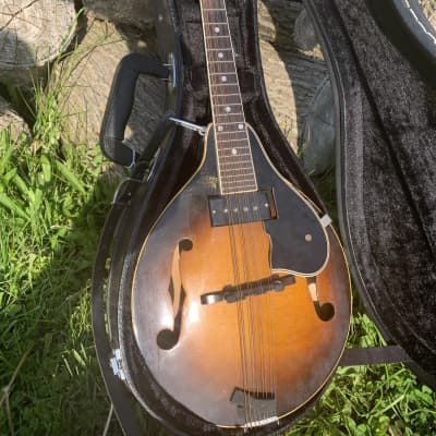 Gibson  A 50 mandolin  1952  Vintage sunburst New Hard Case P90  Electric Conversion AWESOME image 4