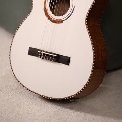 Cort Sol Encanto White Blond w/Gigbag (B Stock) image 4