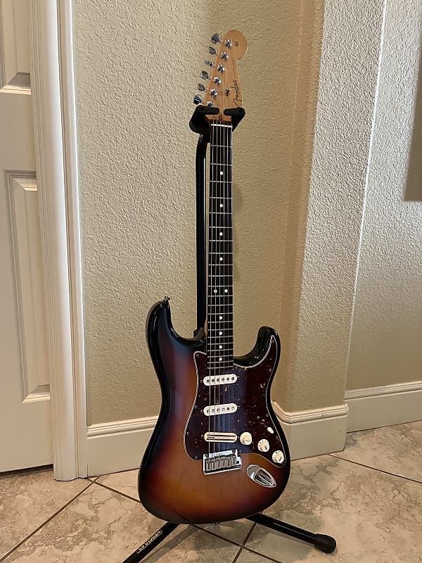 Fender American Standard Stratocaster with Rosewood Fretboard 1998 - 2000 - Sunburst image 1