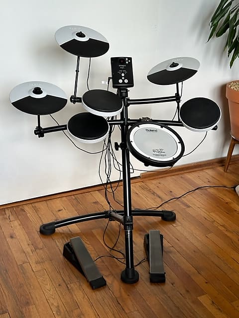 Roland TD-1KV V-Drum Kit with Mesh Snare