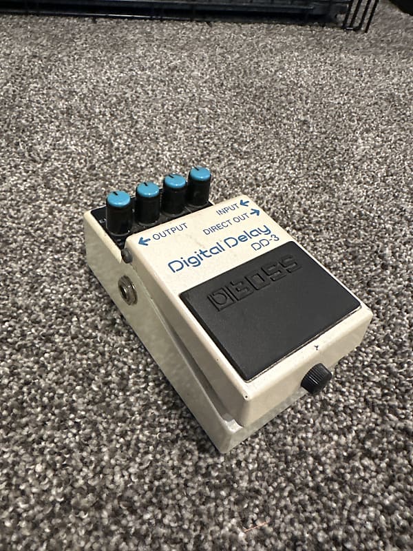 Boss Digital Delay DD3 White Reverb