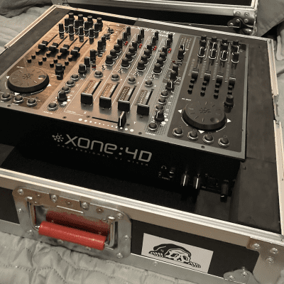 Allen & Heath XONE:4D Universal DJ Controller image 2
