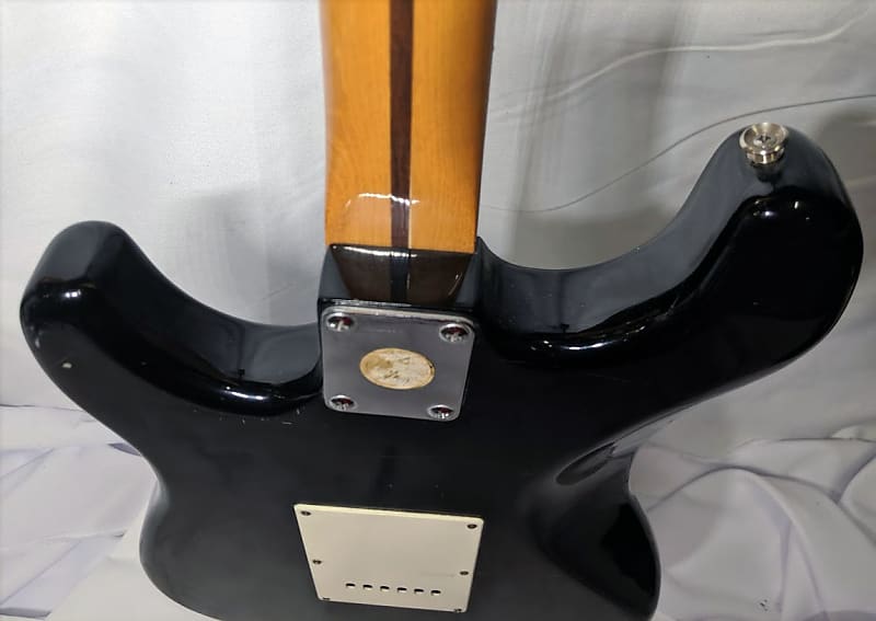 Hondo H77 1980's Strat copy HSS - Black w/ Tremolo Arm | Reverb