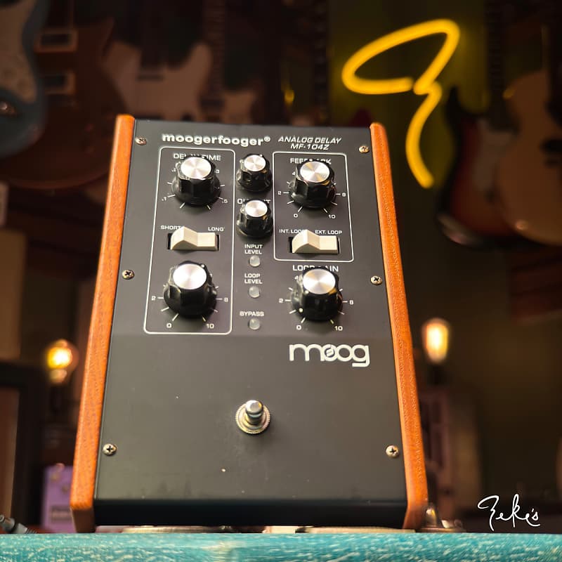 Moog Moogerfooger MF-104Z Analog Delay | Reverb Canada