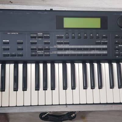Roland XP-80 76-Key 64-Voice Music Workstation Keyboard image 1