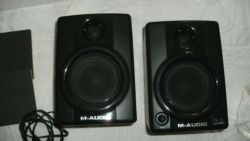 M-Audio Studiophile AV 40 Powered Monitor Pair