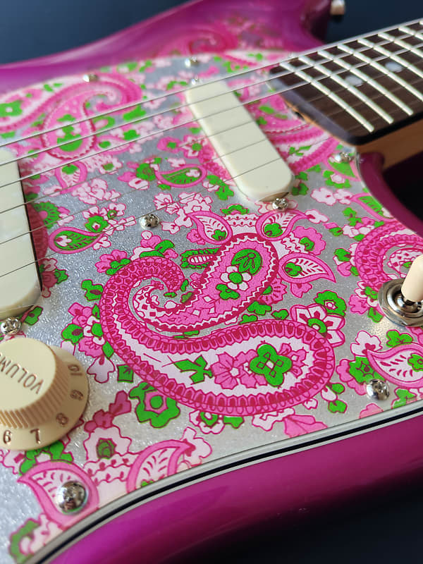 ギター Char Mustang Pink Paisley Char Mustang® Pink Paisley– zicca.net