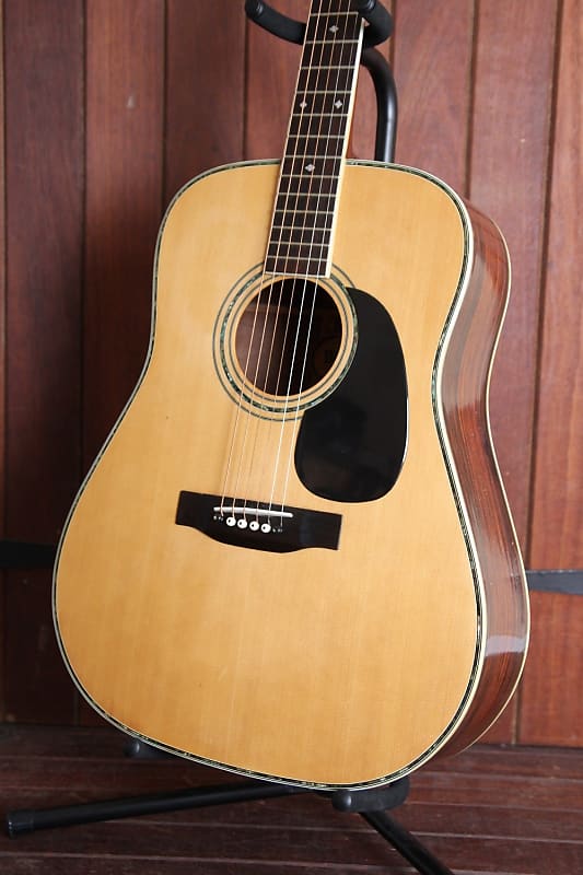 Boeing W-400 Acoustic Guitar Pre-Owned | Reverb Canada