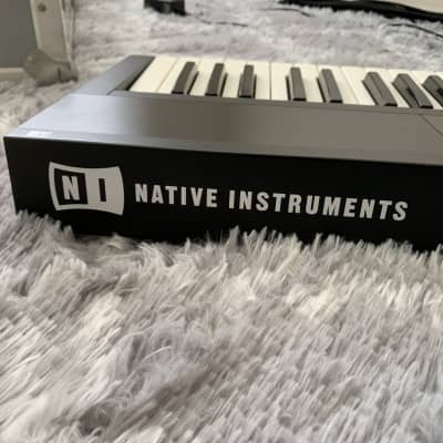 Native Instruments Komplete Kontrol S61 Keyboard Controller | Reverb