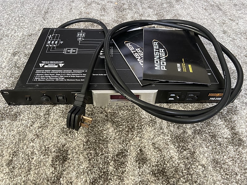 Monster Power PRO 2500 2010s Black Reverb