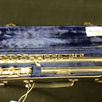 Gemeinhardt M2 flute serial 182578 image 1