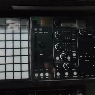 Polyend Dreadbox Medusa - Hybrid Synthesizer Limited image 3