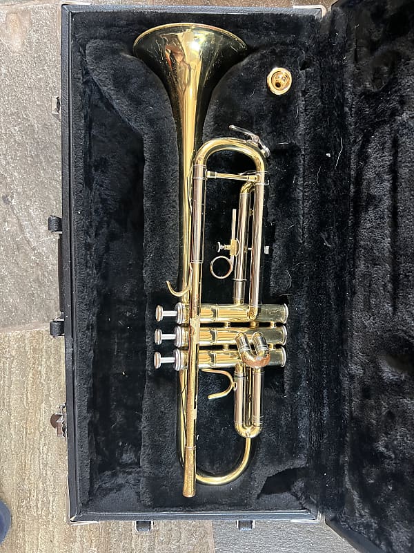 Jupiter JTR-600 Trumpet with case and mouthpiece | Reverb