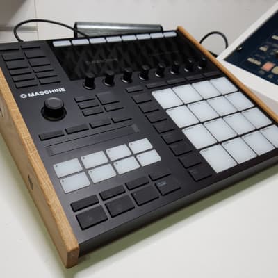 Native Instruments Maschine MkIII MK3 Oak Stand from Synths And Wood image 2