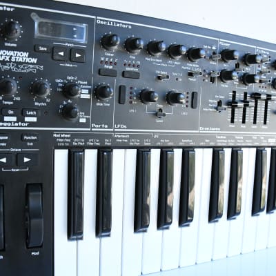 Novation AFX Station 25-Key Monophonic Synthesizer