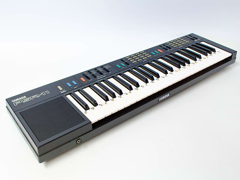YAMAHA PORTATONE PSR-11 ポータブル キーボード Vintage 1987 YAMAHA PSR11 MIDI Portatone Electronic Keyboard 49