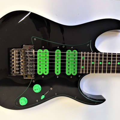 Ibanez Universe UV7BK Green Dot - Made in Japan - Steve Vai