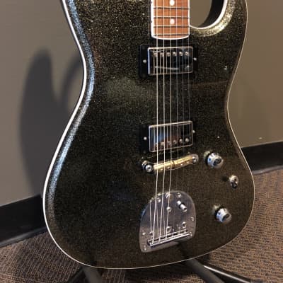 Fender Offset Stratocaster 2018 Gold/Black Sparkle Masterbuilder Apprentice Carlos Lopez image 2