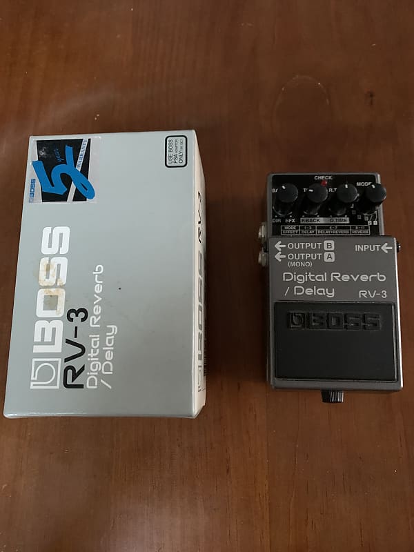 BOSS RV-3 Digital Reverb/Delay 廃盤　ピンクラベル