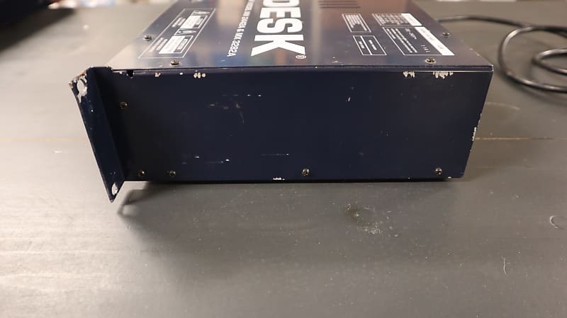 Behringer Eurodesk MX3282A 32-Channel 8-Bus Mixer With 150
