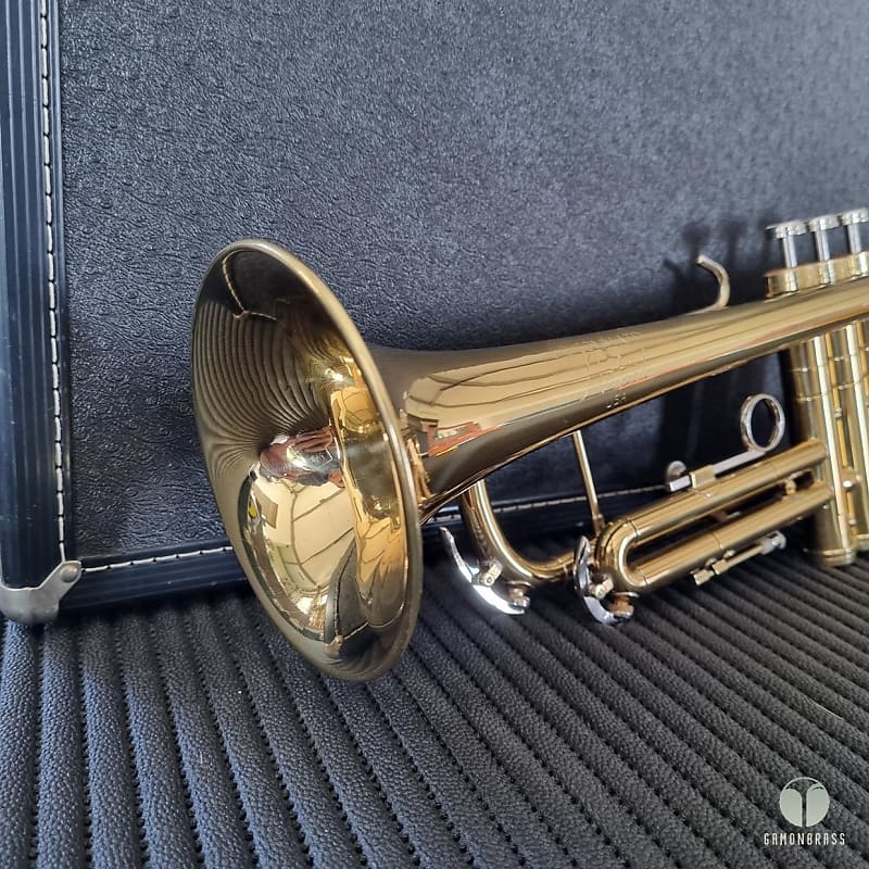 C.G. Conn Artist Lightweight 8B trumpet, case, Conn mouthpiece 