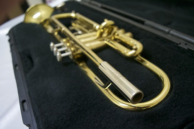 Selmer Bach 1530 Trumpet w Case 1971 Brass
