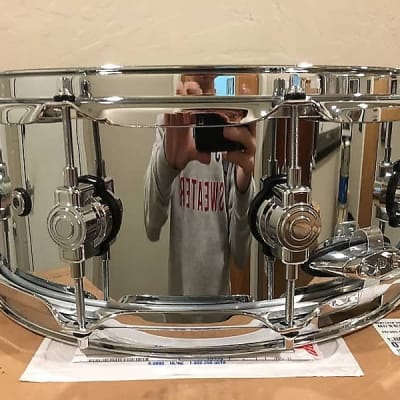 DW 5.5x14" Performance Series Chrome over Steel Snare Drum image 8