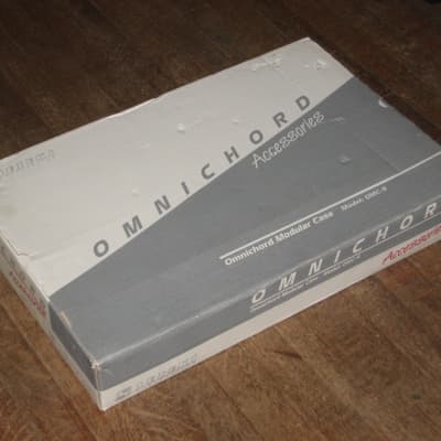 Suzuki Omnichord 200M, Hard Case, Manual, IOB Rare Model Vintage MIDI Keytar image 12
